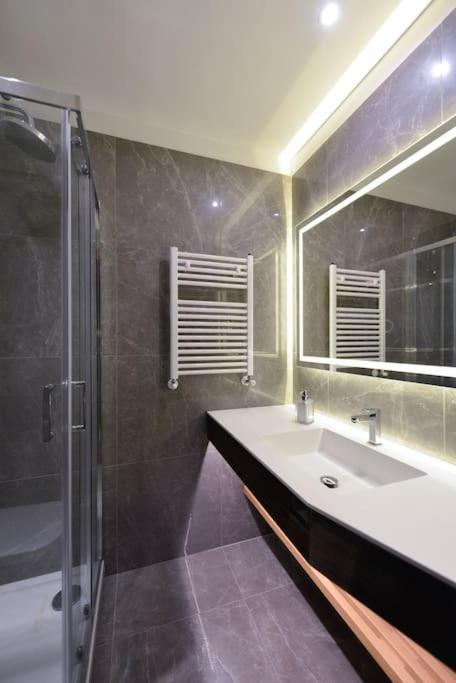 The Frattina - Luxury Serviced Apartment Řím Exteriér fotografie